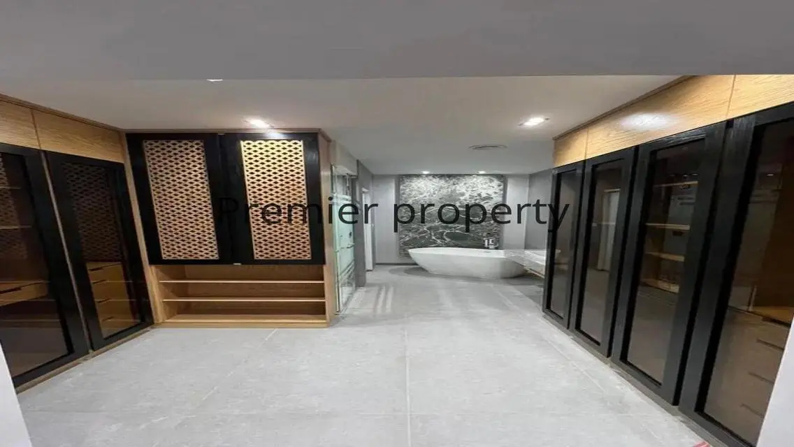 Duplex 236m For rent at Eastown Sodic