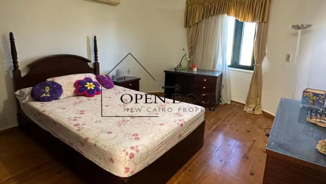 for rent Zizinia Compound in the Fifth Settlement
