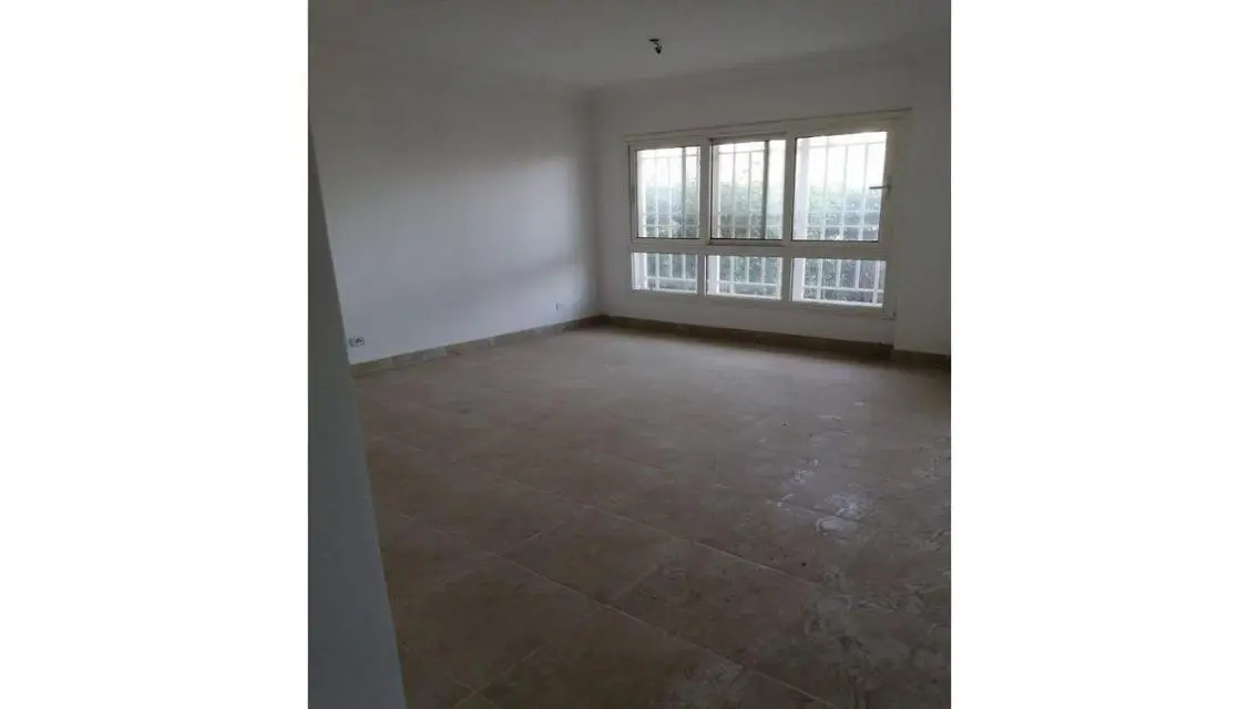 Stunning Apartment in B12 with Private Garden
