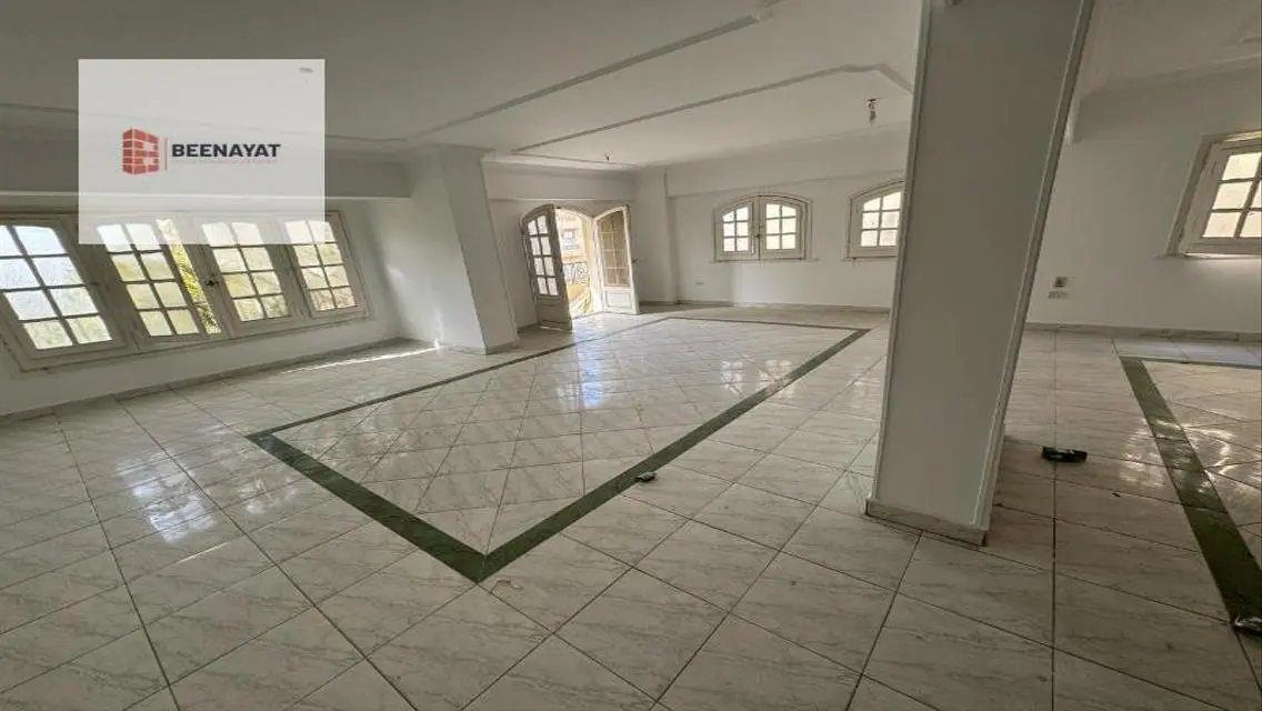 200 sqm Apartment with 2 Bedrooms and 3 Bathrooms for Rent