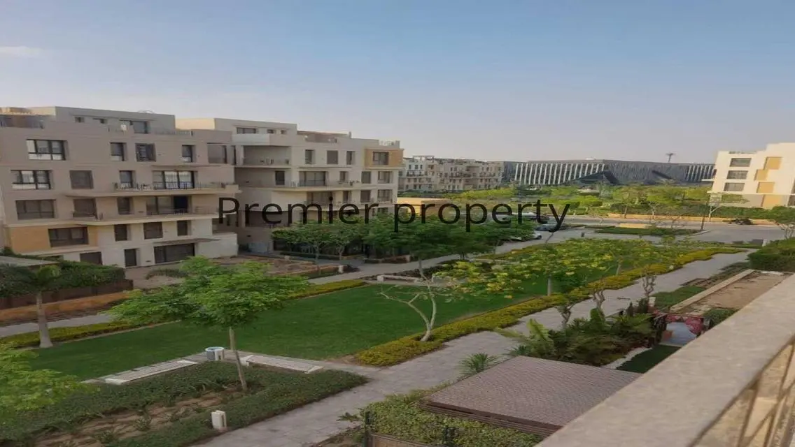 Triplex for Sale at Eastown Sodic