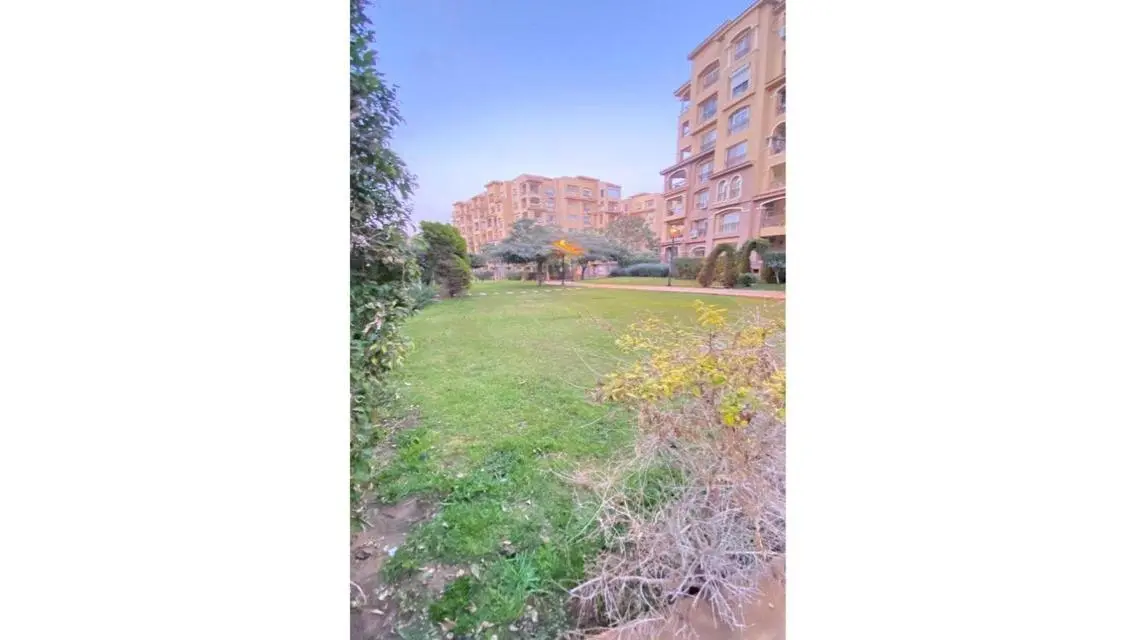 Flat villa sale cash in Madinaty B1 Garden View