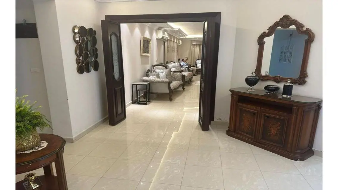 Flat villa sale cash in Madinaty B1 Garden View