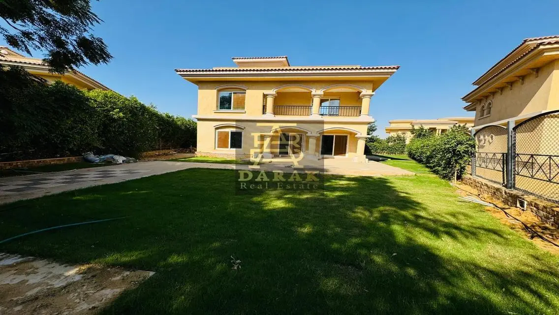 Luxurious Villa with Private Garden for Sale