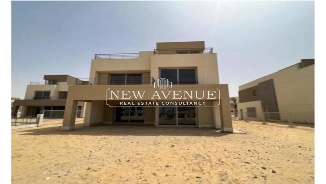 Delivered villa prime location in palm hills new cairo