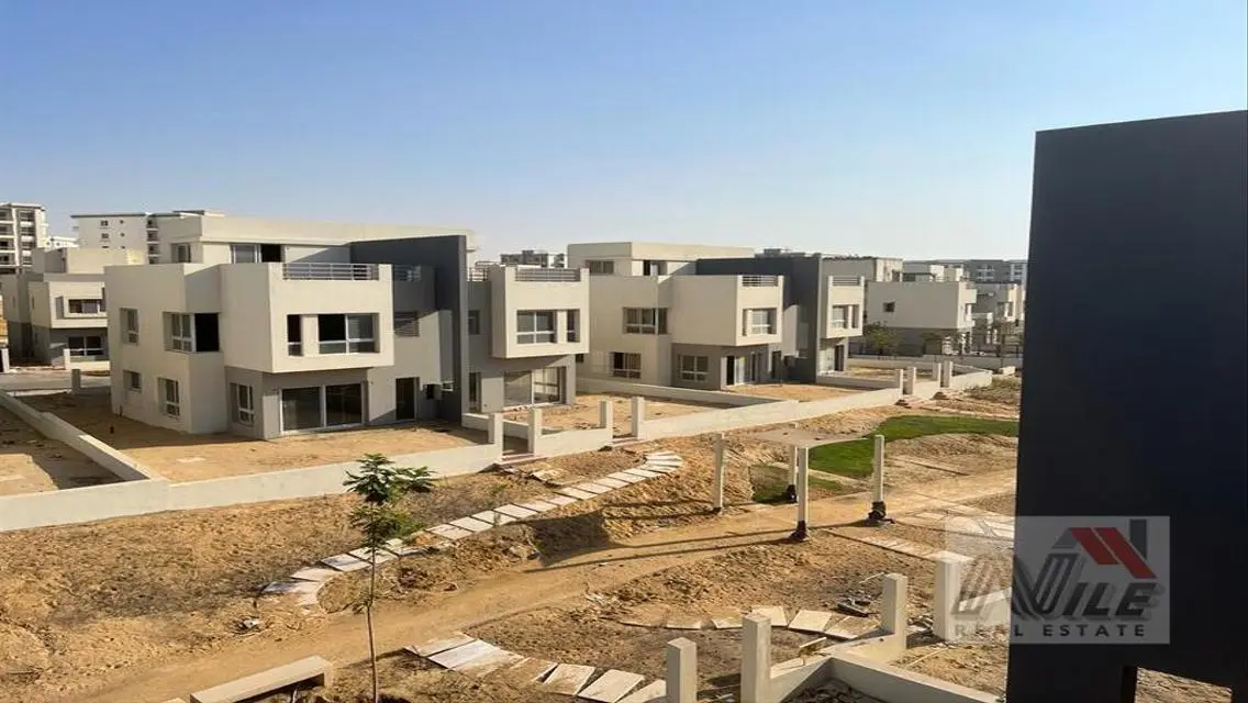 Luxurious 3-Bedroom Apartment for Sale in Hyde Park, New Cairo