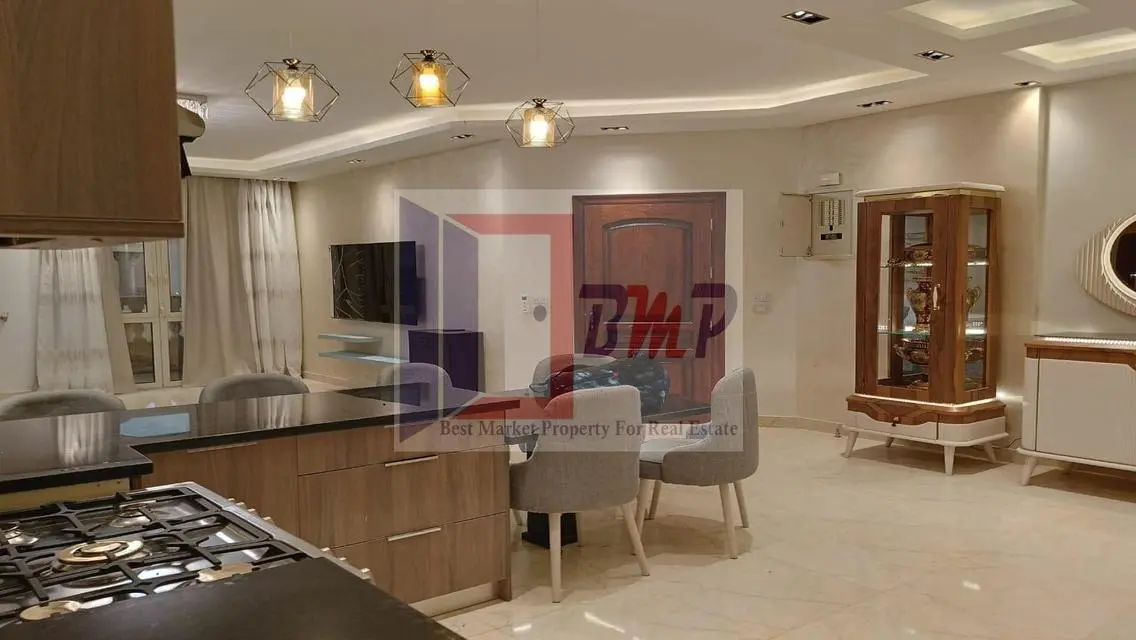 شقة فاخرة للإيجار بتسهيلات مميزة