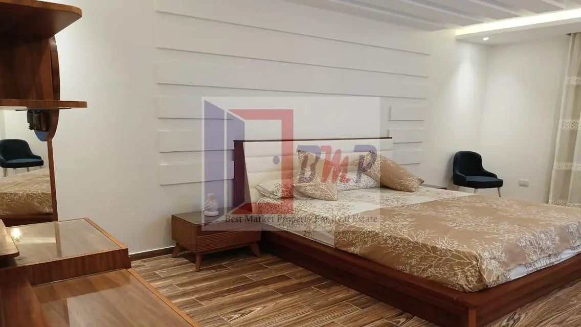 شقة فاخرة للإيجار بتسهيلات مميزة