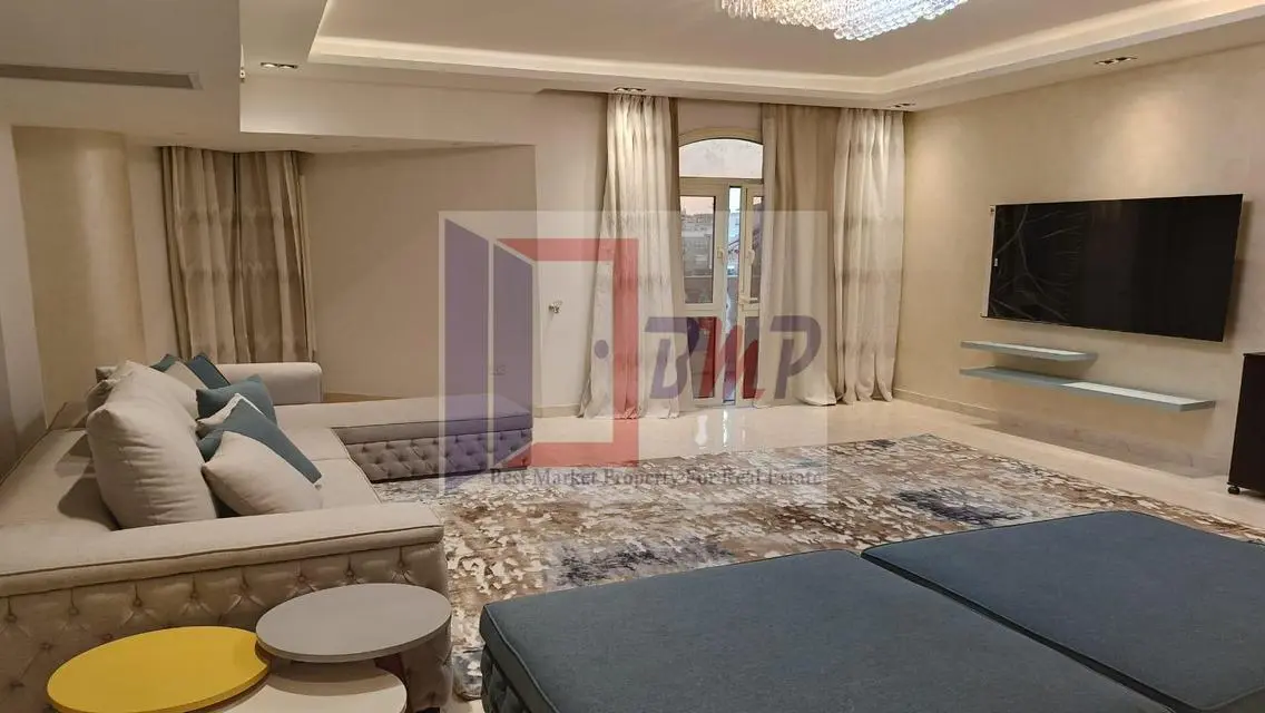 شقة فاخرة للإيجار بتسهيلات مميزة