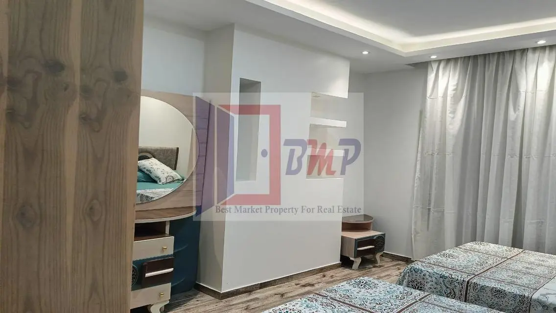 شقة فاخرة للإيجار بتسهيلات مميزة