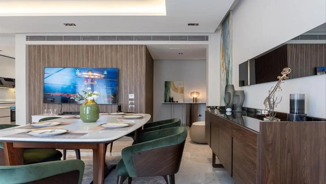 Location: Eastown SODIC – Fully Furnished 2-Bedroo