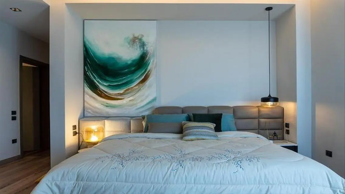 Location: Eastown SODIC – Fully Furnished 2-Bedroo