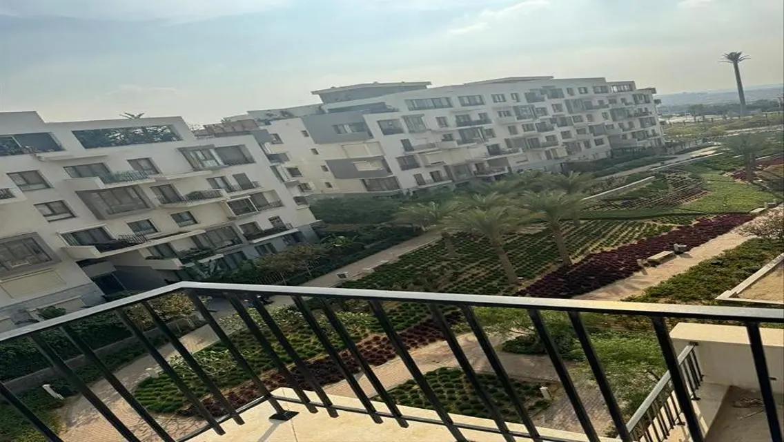 Location: Eastown SODIC – Fully Furnished 2-Bedroo
