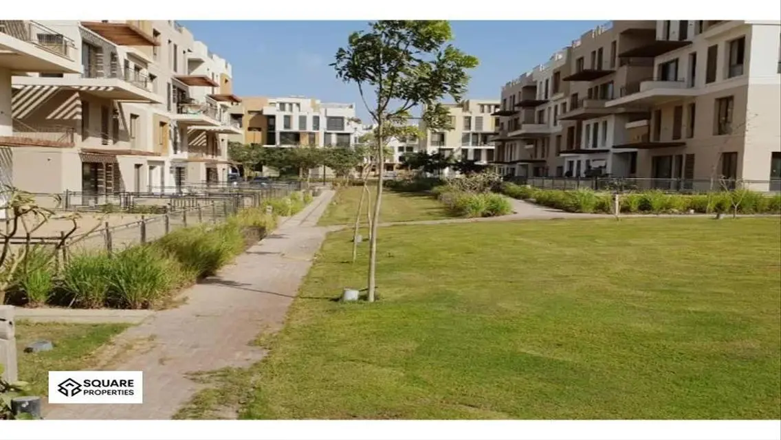 Stunning Villa for Sale in Prime Location with Private Garden and Shared Pool
