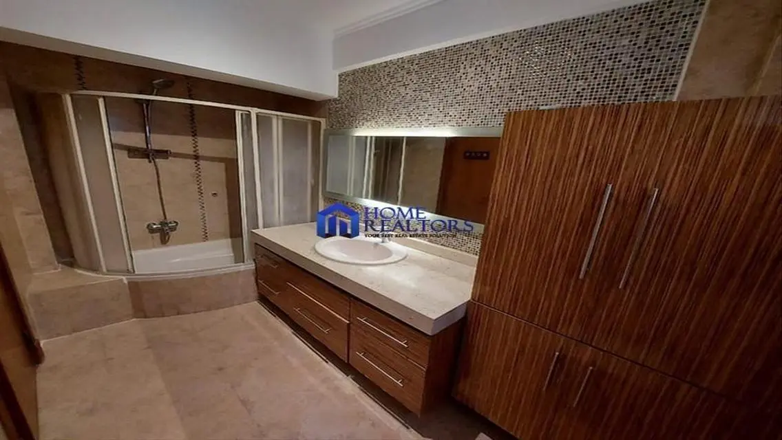 شقة للبيع بموقع راقي بالمعادي دجلة