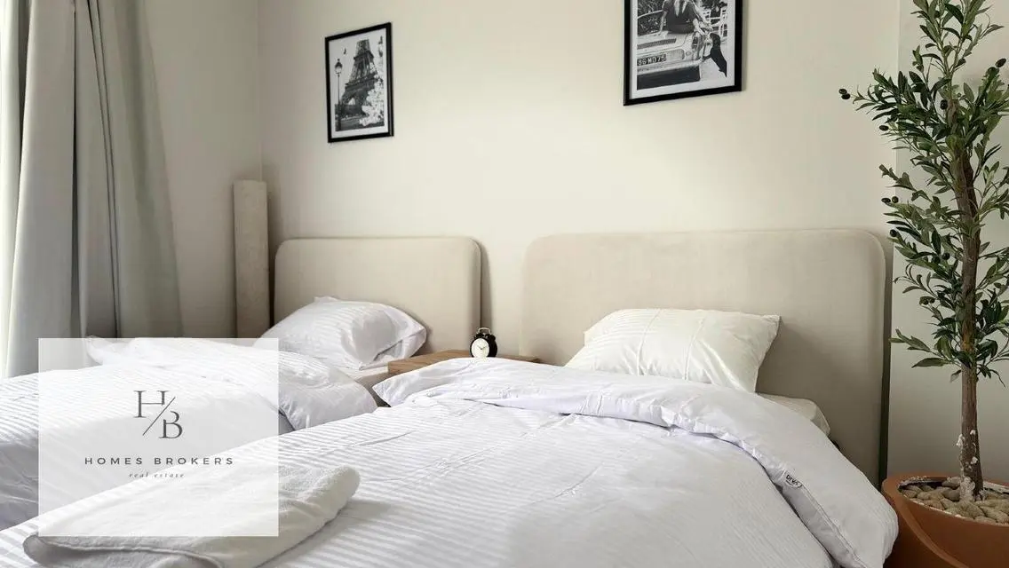 Hotel 3bd apartment first use in mivida 2200 USD