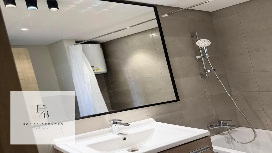 Hotel 3bd apartment first use in mivida 2200 USD