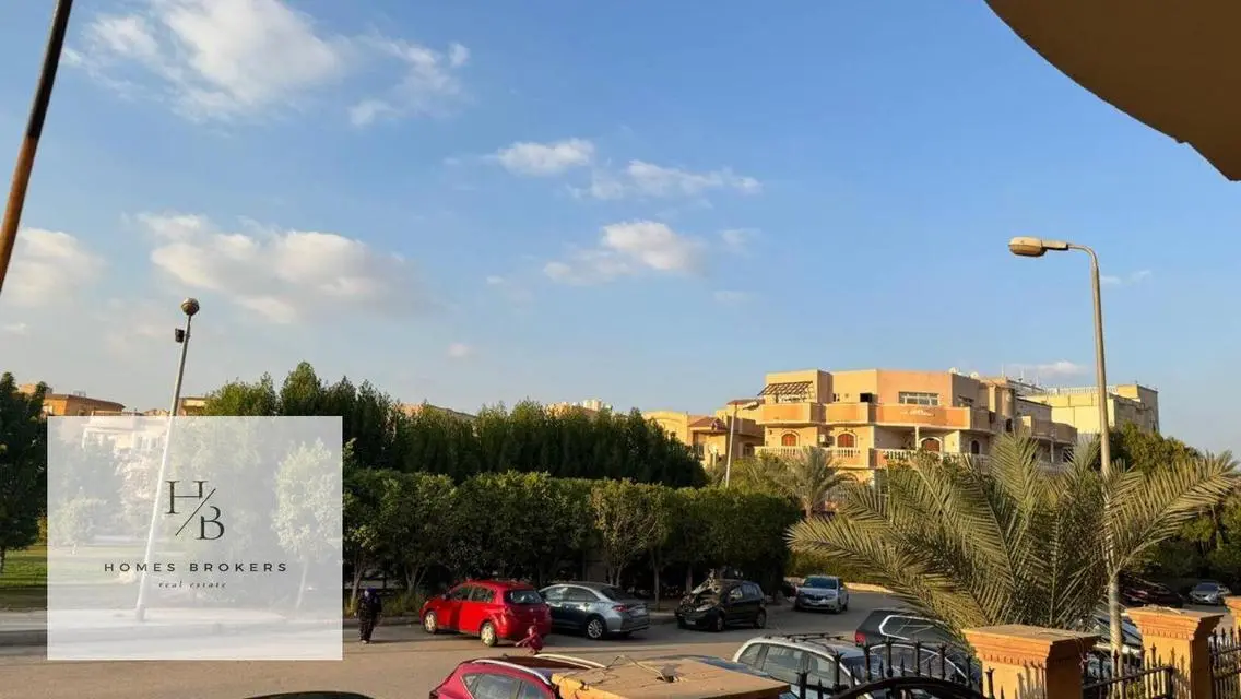 شقة فاخرة 3 غرف نوم للإيجار مطلة على بحيرات