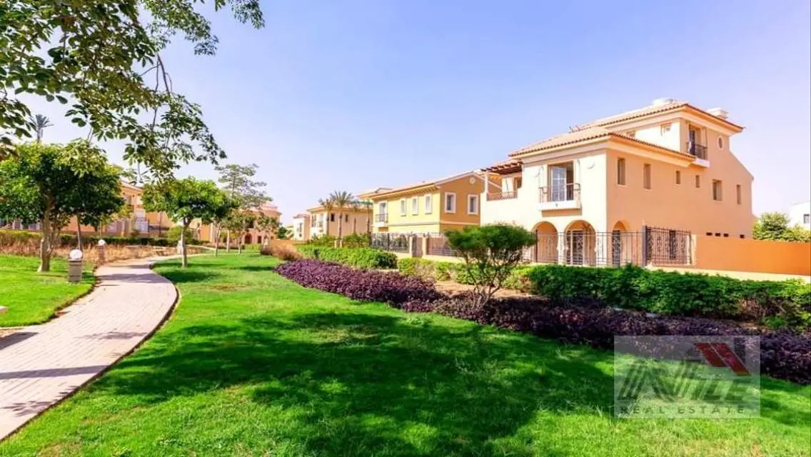 Twinhouse At Hyde Park View Landscape Delivered