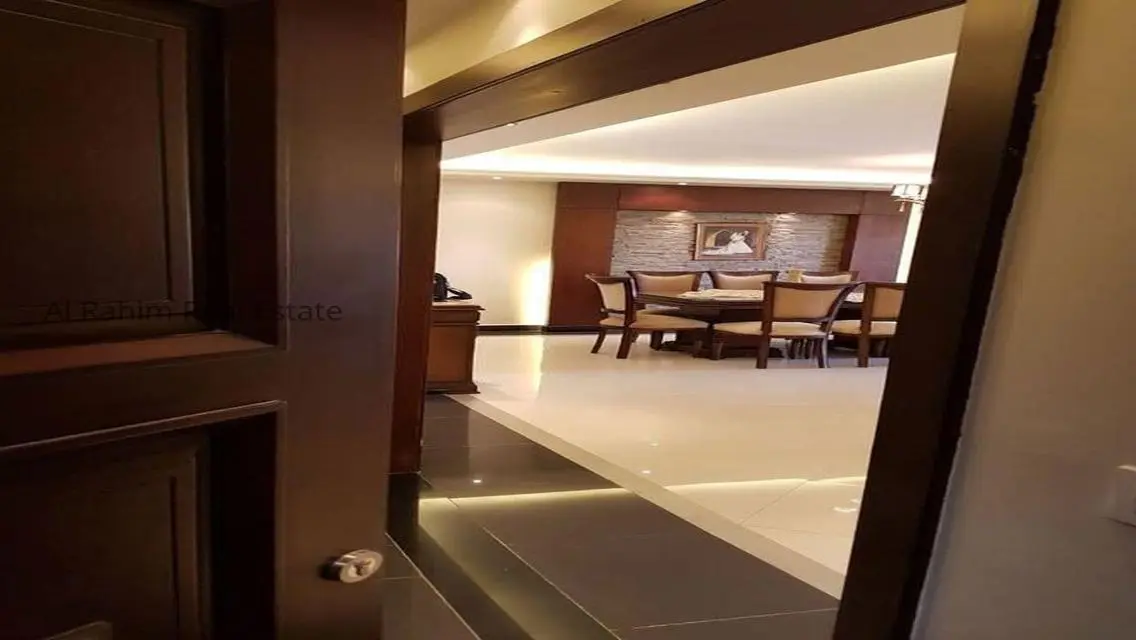 شقة فاخرة للبيع بمساحة 250 متر
