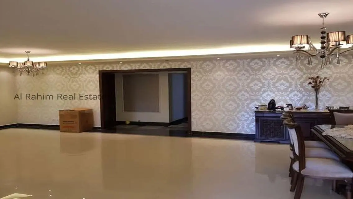 شقة فاخرة للبيع بمساحة 250 متر
