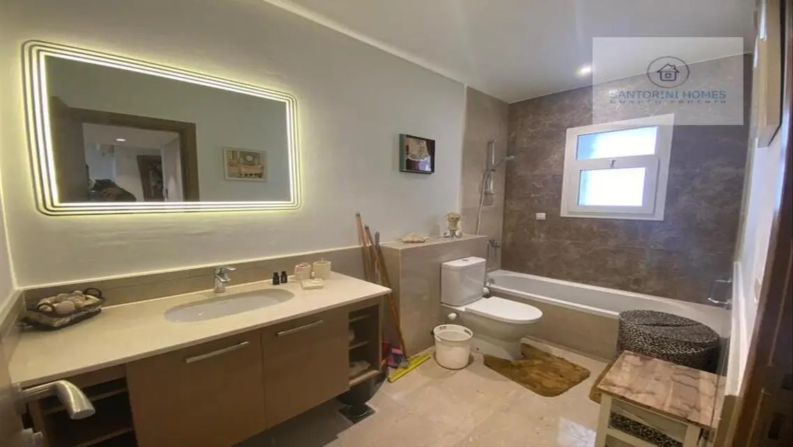 Luxury Apartment for Rent in Santorini