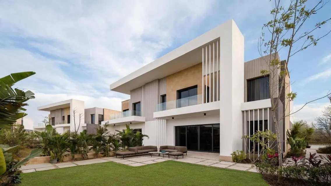 Luxury Villa with Private Garden and Pool