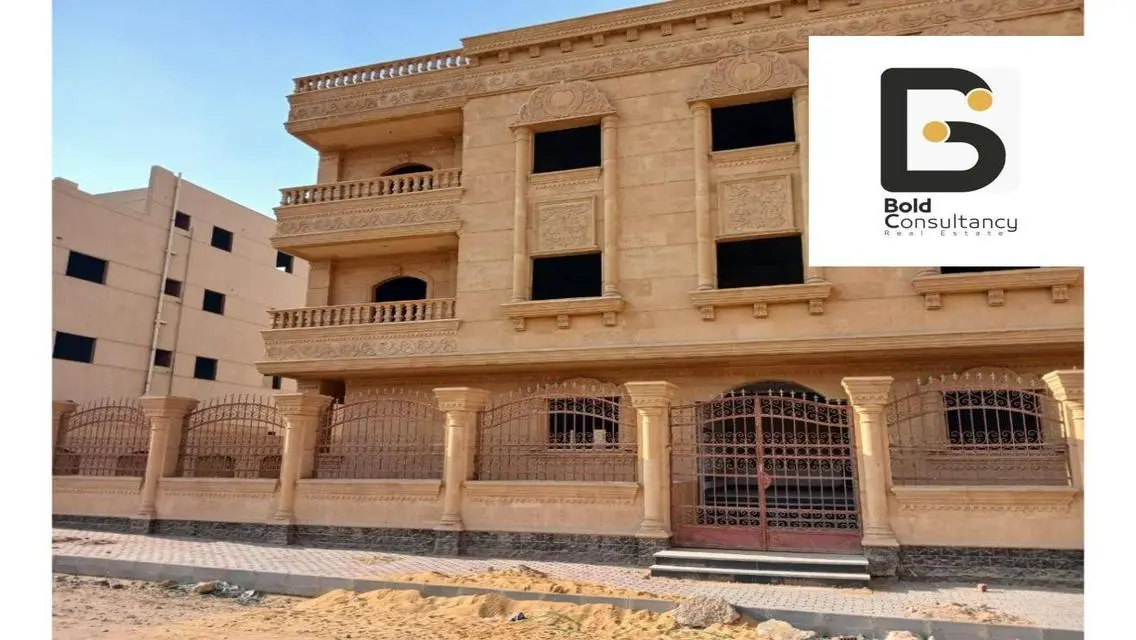 شقة فاخرة مع شرفة للبيع