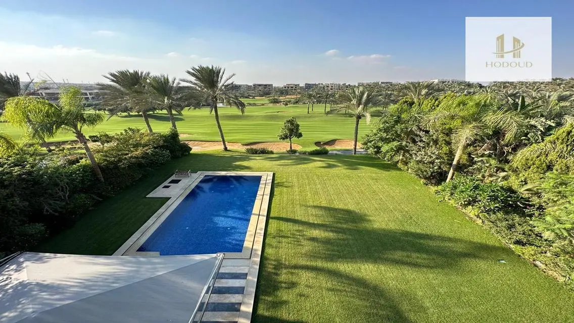 Luxury Villa on 3000 sqm in the Heart of the City