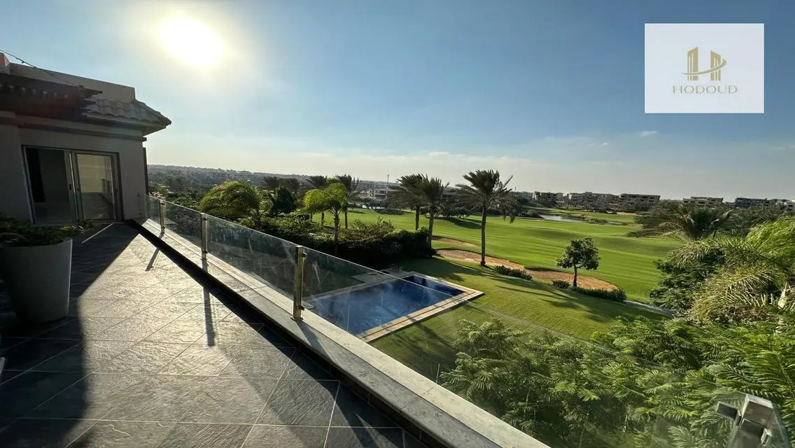 Luxury Villa on 3000 sqm in the Heart of the City