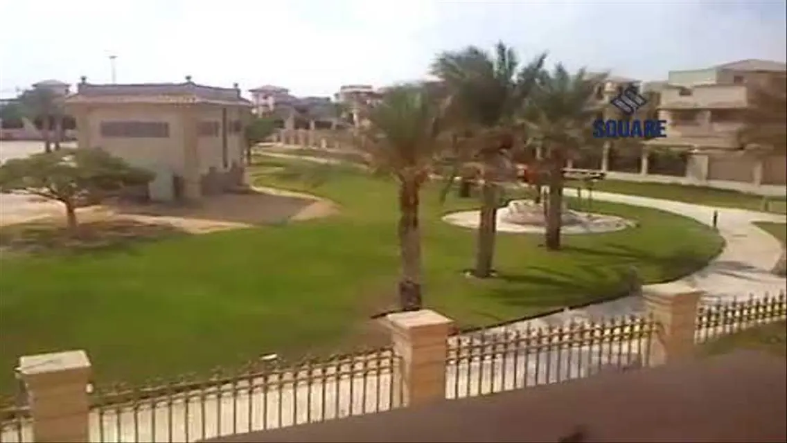 شقة للبيع في رويال سيتي 400