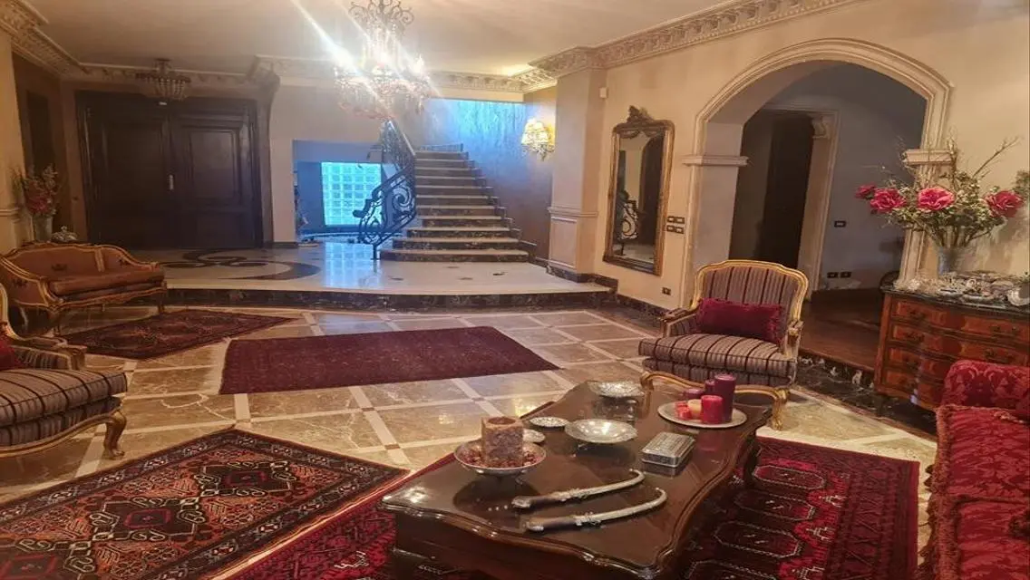 فيلا فاخرة في كومبوند رويال هيلز