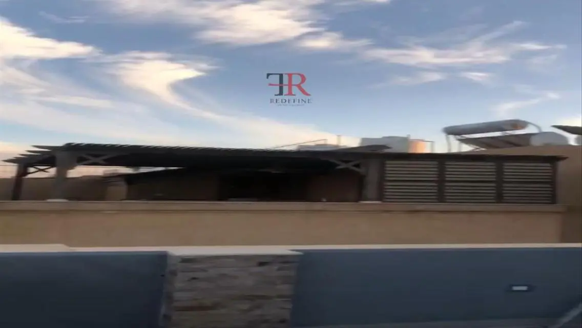 شقة فاخرة مع إطلالة على بحيرات - للبيع