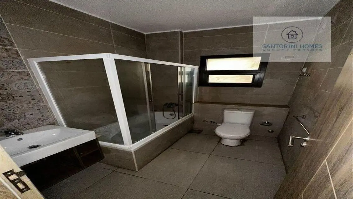 Luxury Apartment for Rent in Santorini with Stunning Views