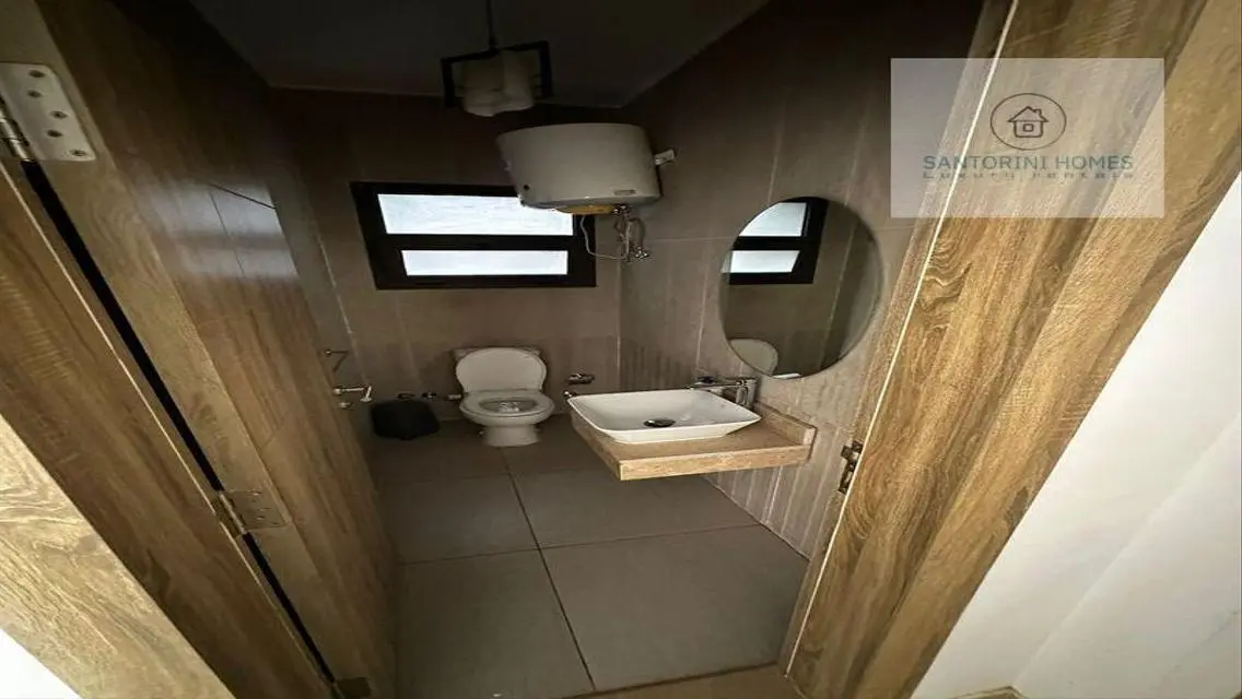 Luxury Apartment for Rent in Santorini with Stunning Views
