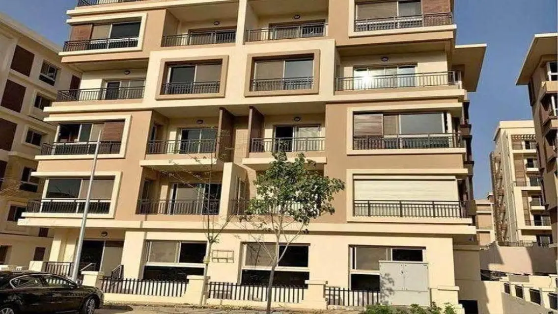 شقة فاخرة بمساحة واسعة وامتيازات رائعة