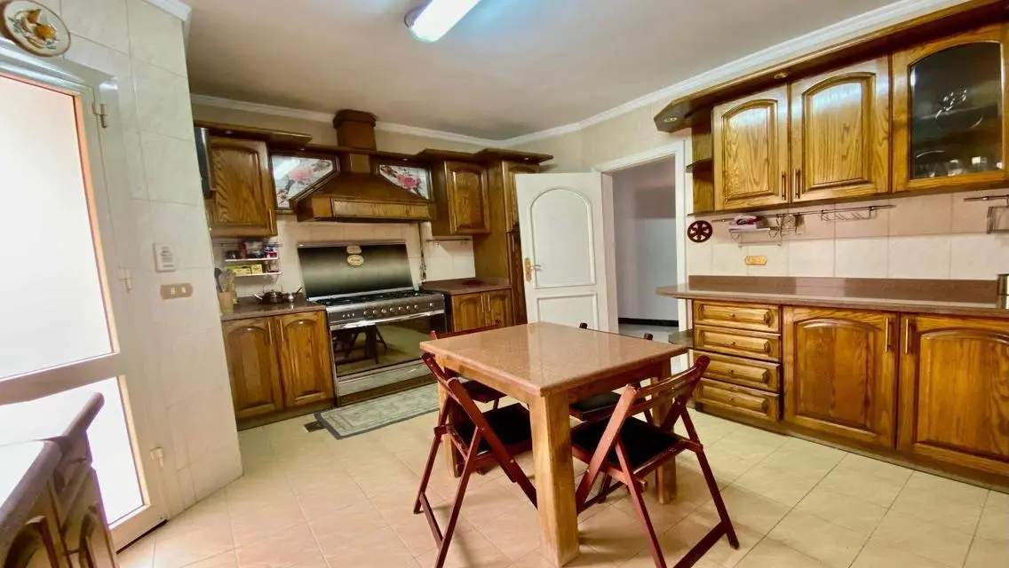 200 sqm Apartment for Sale with Balcony and Covered Parking