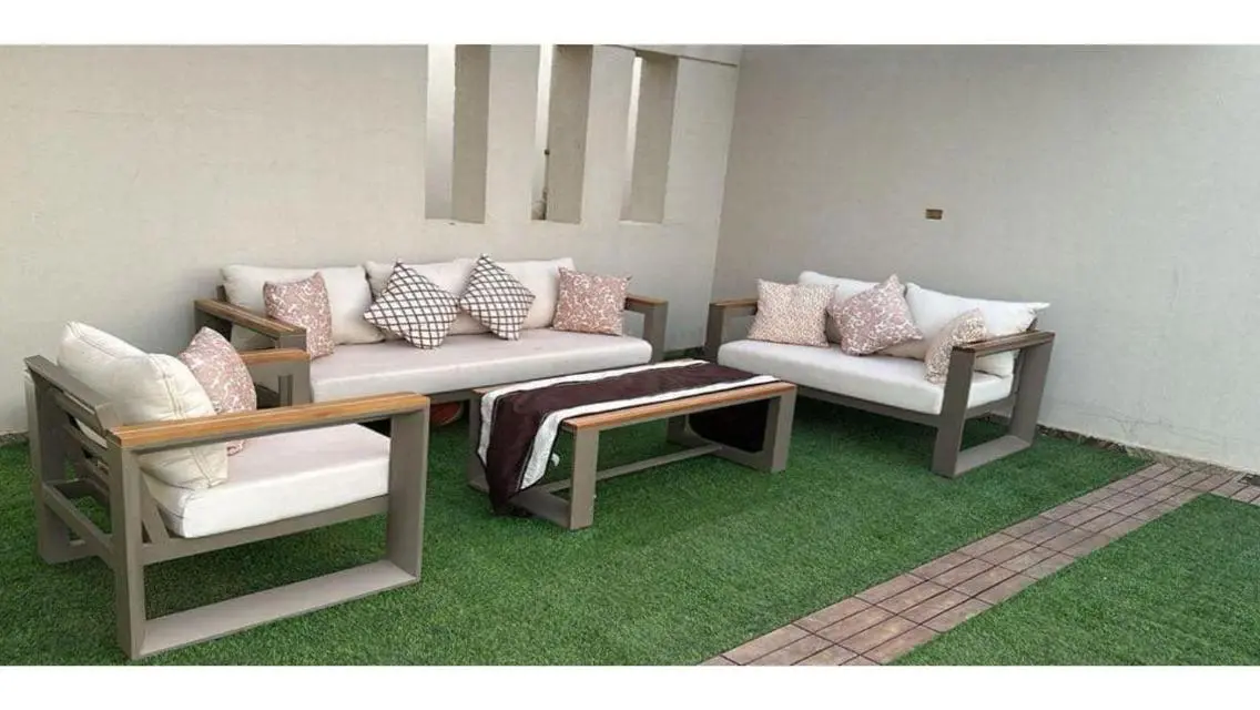 Luxurious Villa with Private Garden and Shared Pool
