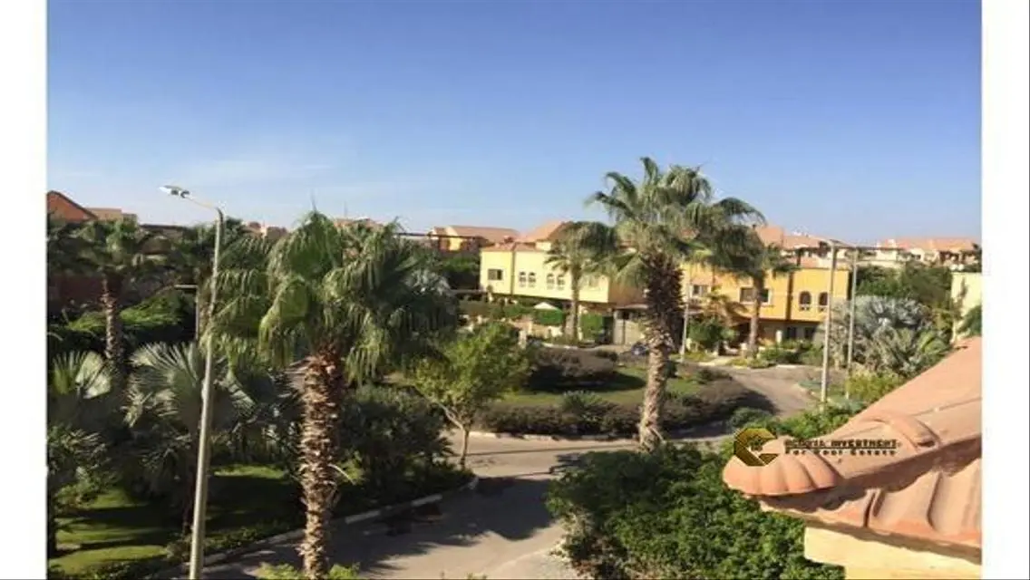 فيلا فاخرة للبيع في موقع متميز