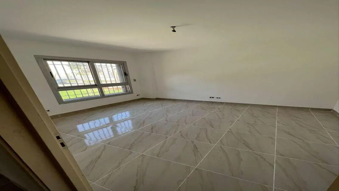Luxury Apartment with Spacious Area in Prime Location