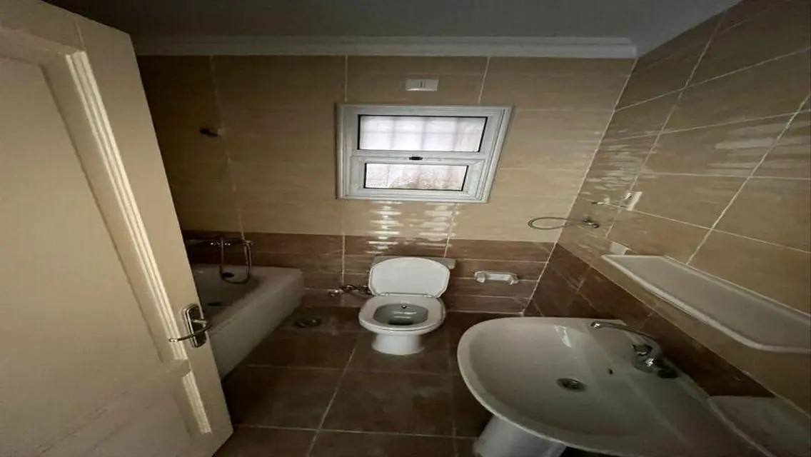 Luxury Apartment with Spacious Area in Prime Location