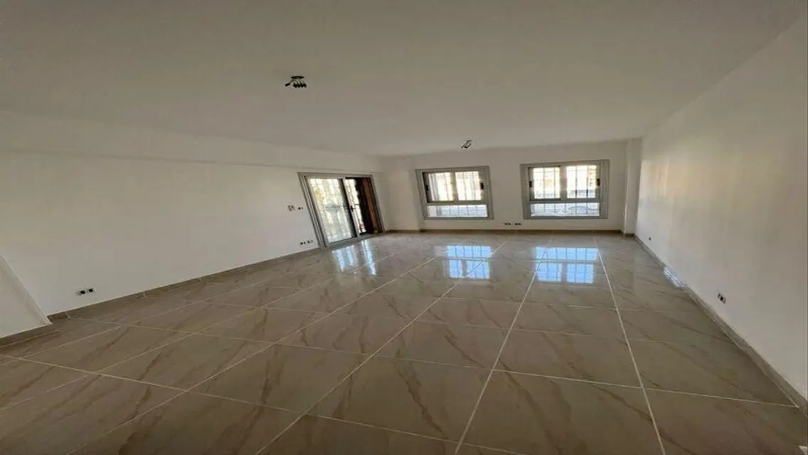 Luxury Apartment with Spacious Area in Prime Location
