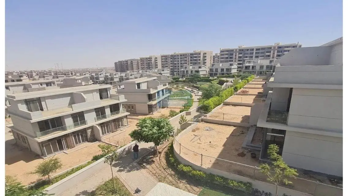 شقة رائعة للبيع بتصميم حديث
