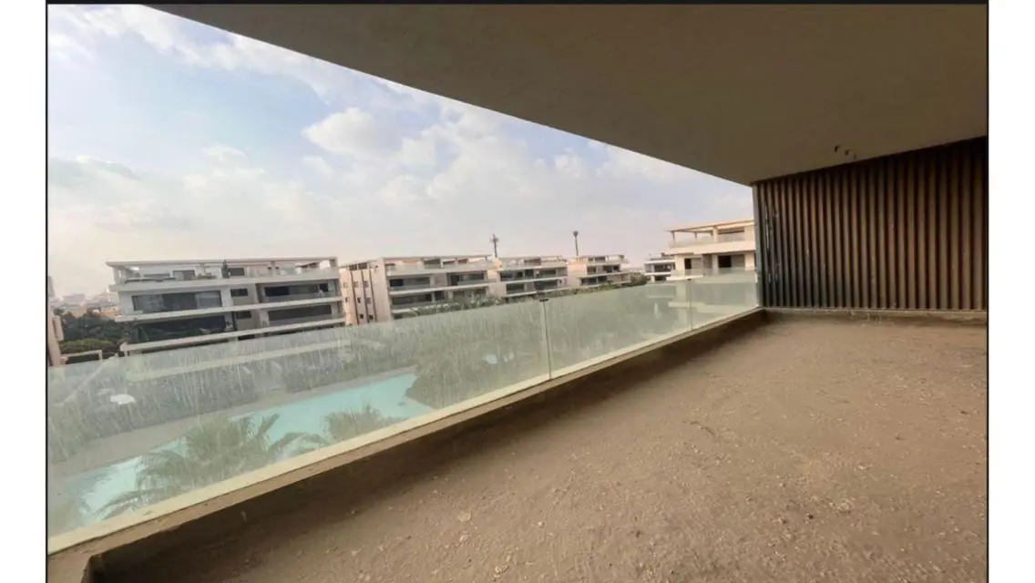 فيلا فاخرة بمساحة واسعة مع حديقة خاصة ومسبح