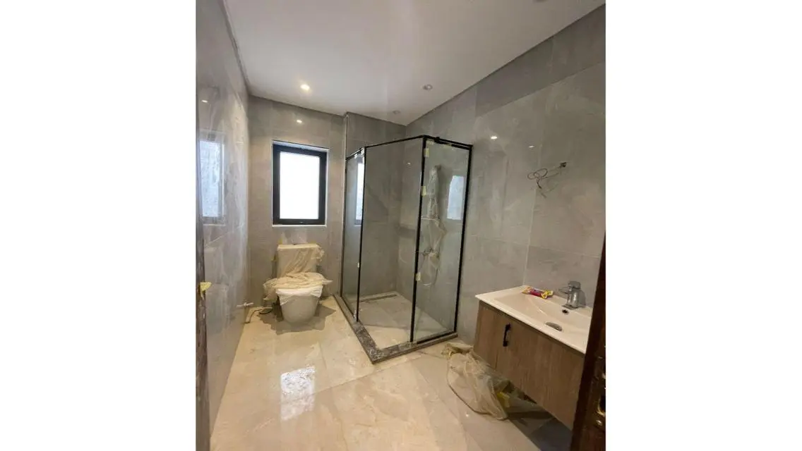 Luxury Villa with Amazing Features for Sale in Prime Location