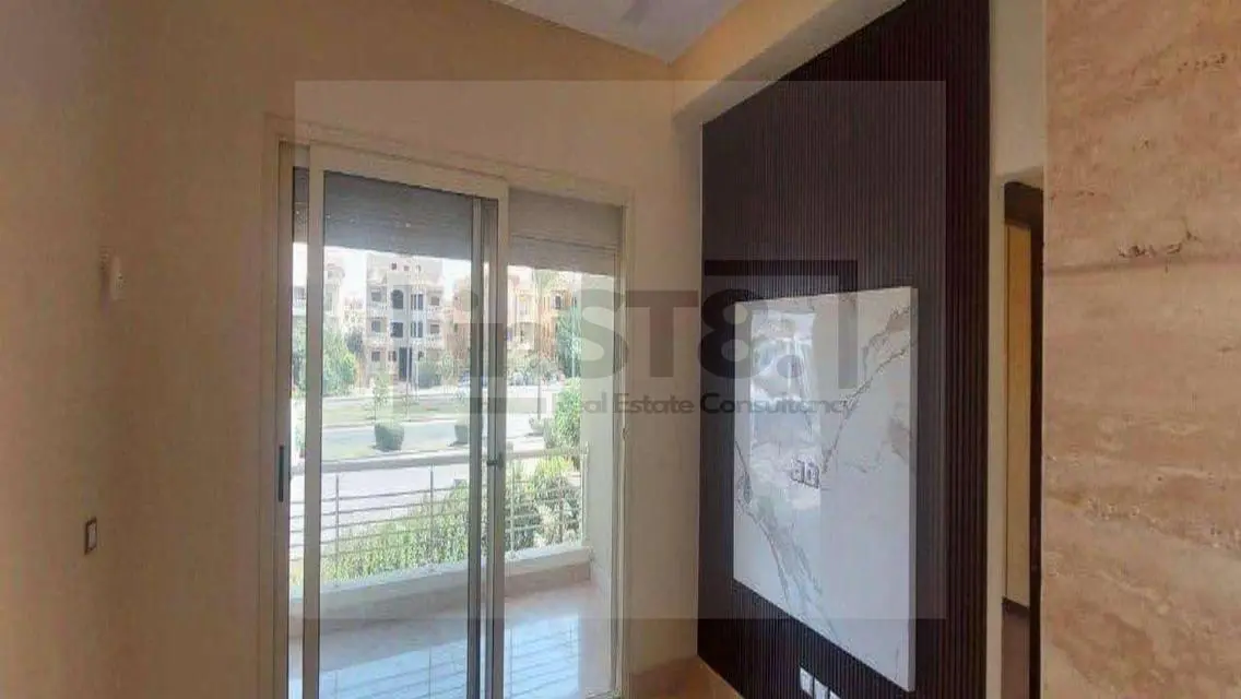إقامة فاخرة مع حديقة ومسبح خاص