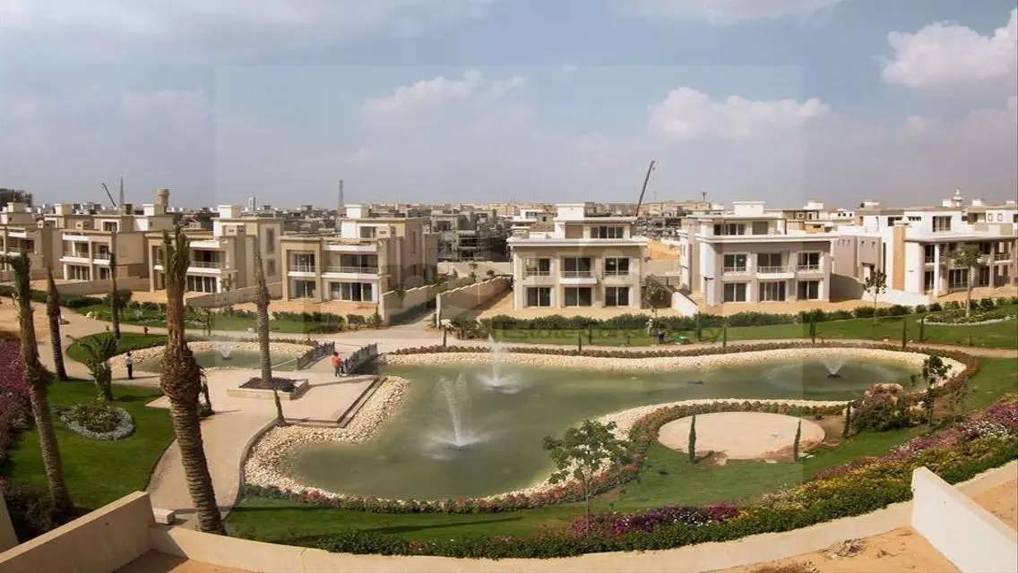 إقامة فاخرة مع حديقة ومسبح خاص