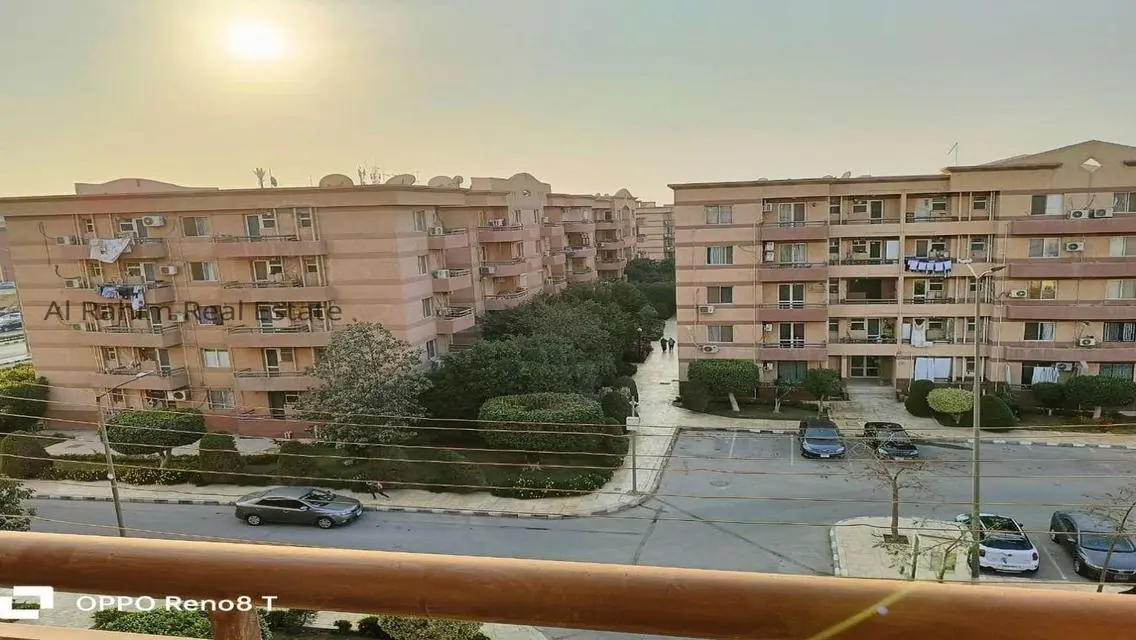 شقة فاخرة بمساحة 800 متر للبيع