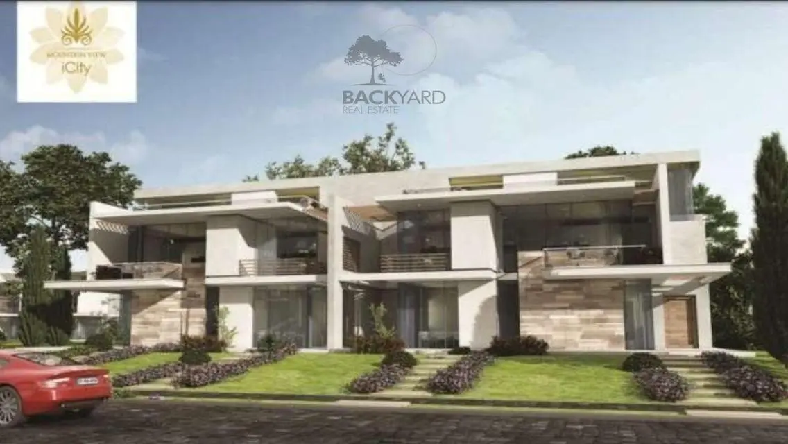 Luxury One-Story Villa with Backyard