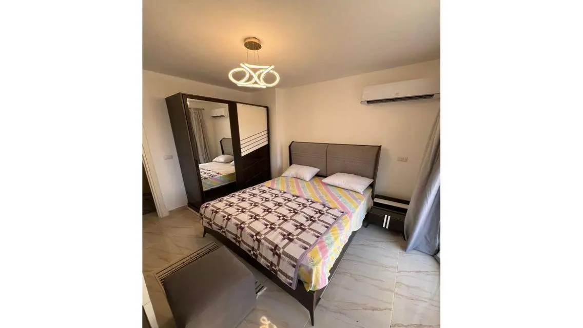 شقة مميزة بمرافق فاخرة للبيع